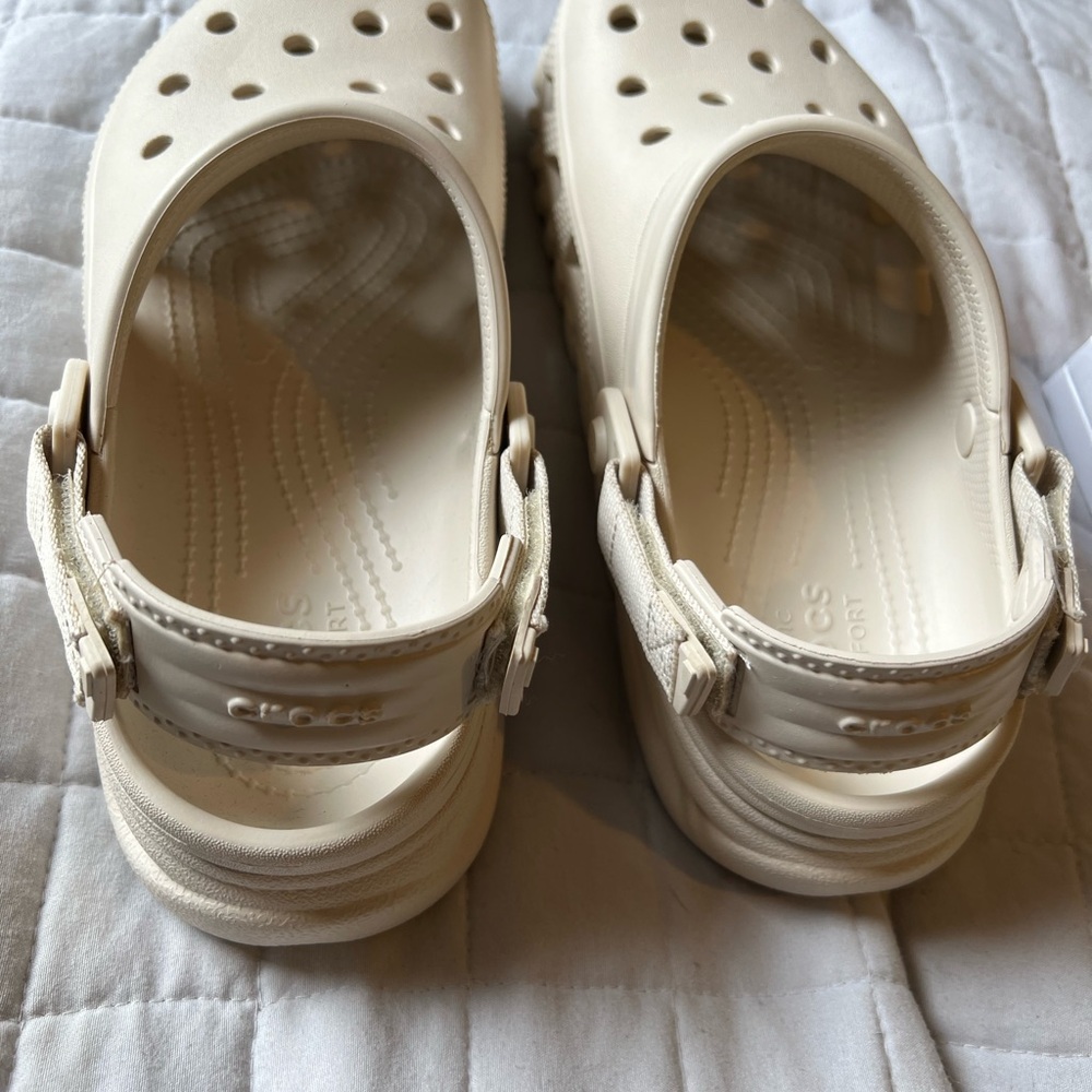 Crocs - Picture 6 of 8